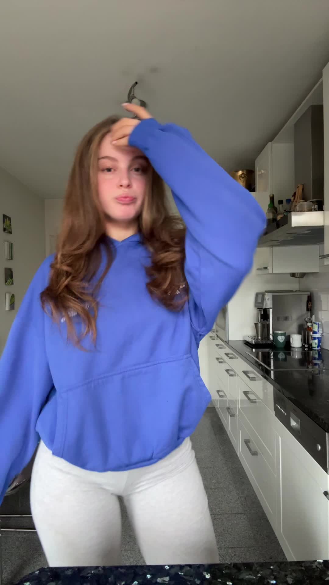 Video 1696295 from mayaa.zr