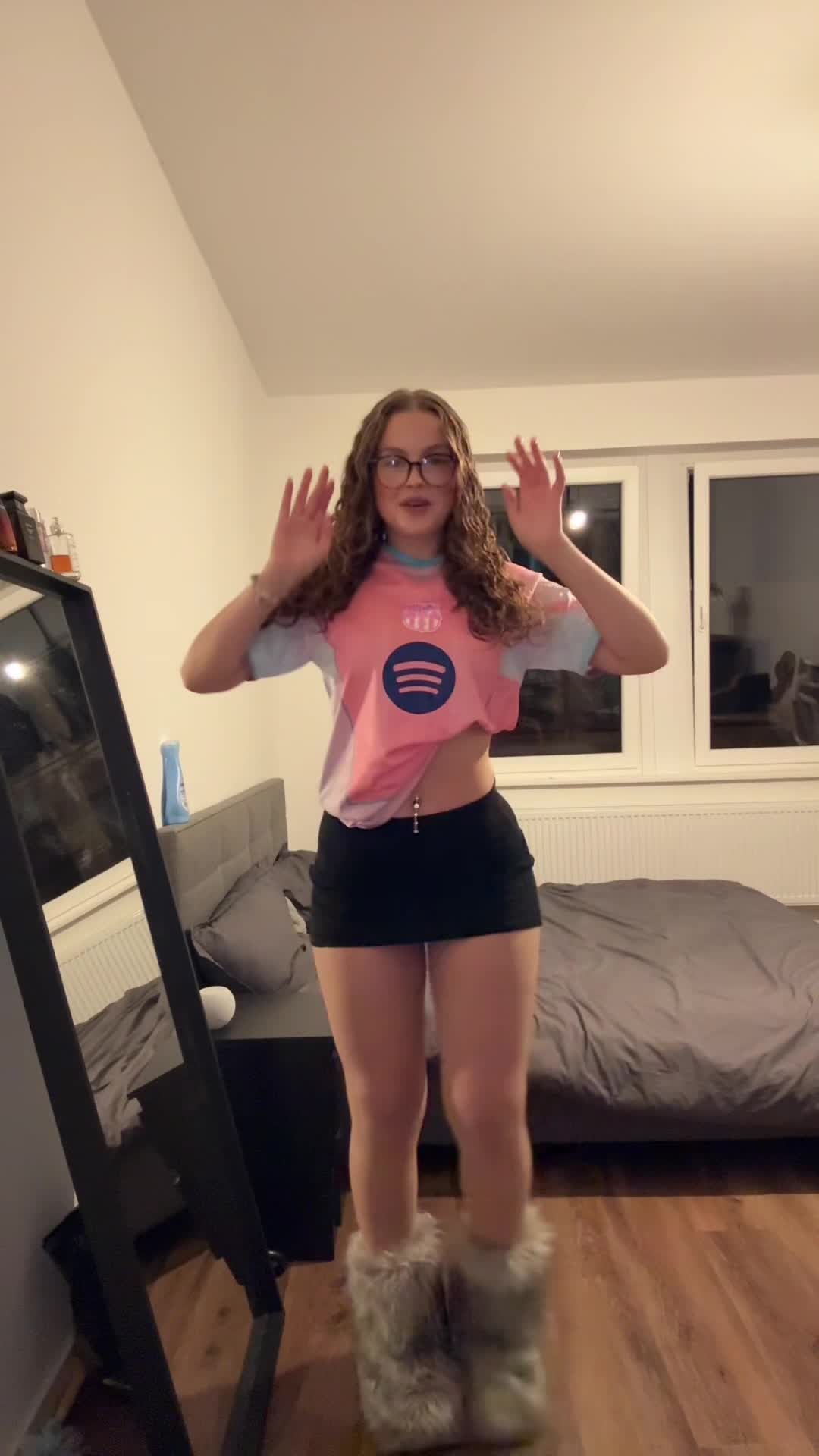 Video 1696302 from mayaa.zr
