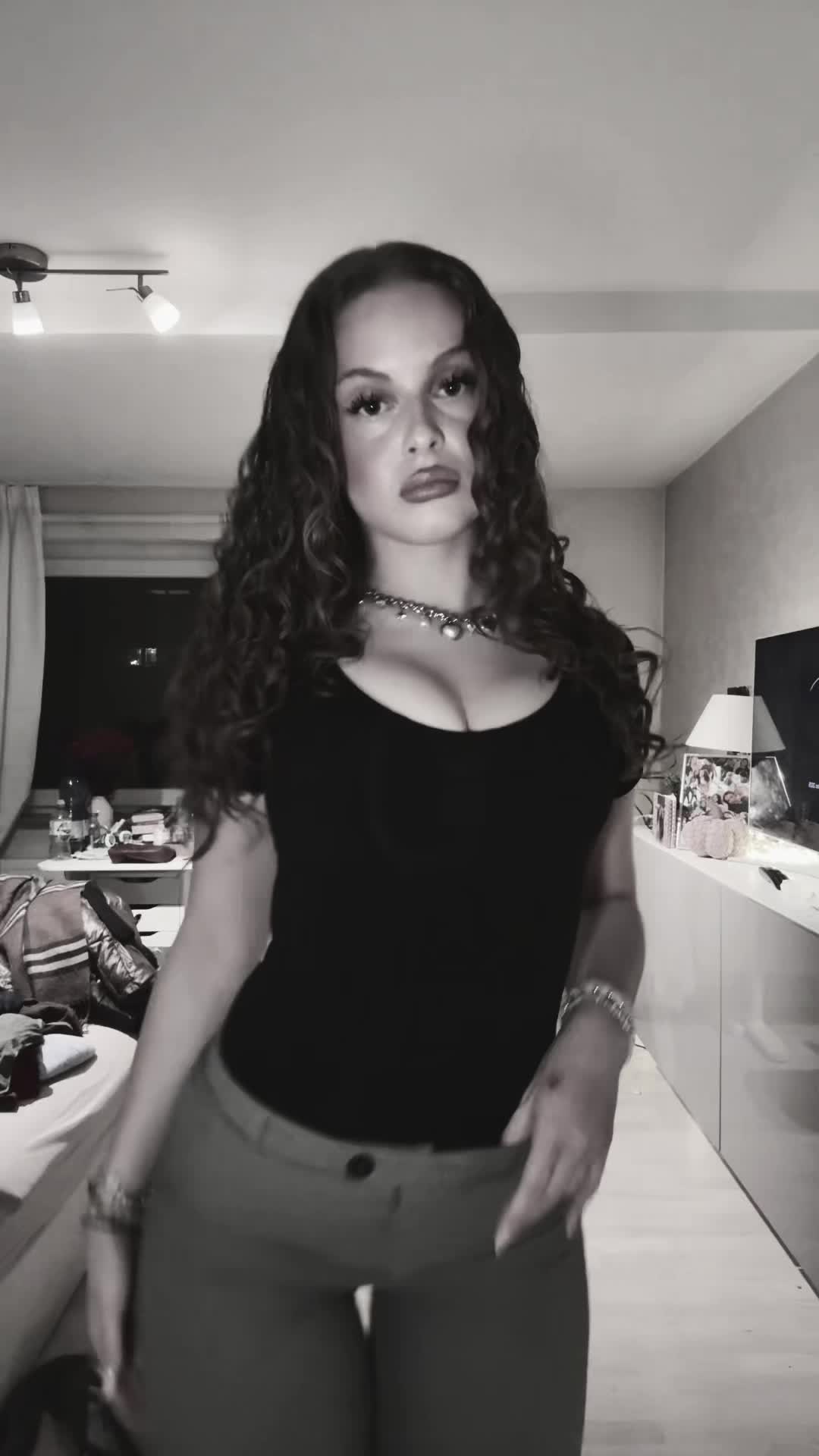 Video 1696316 from mayaa.zr