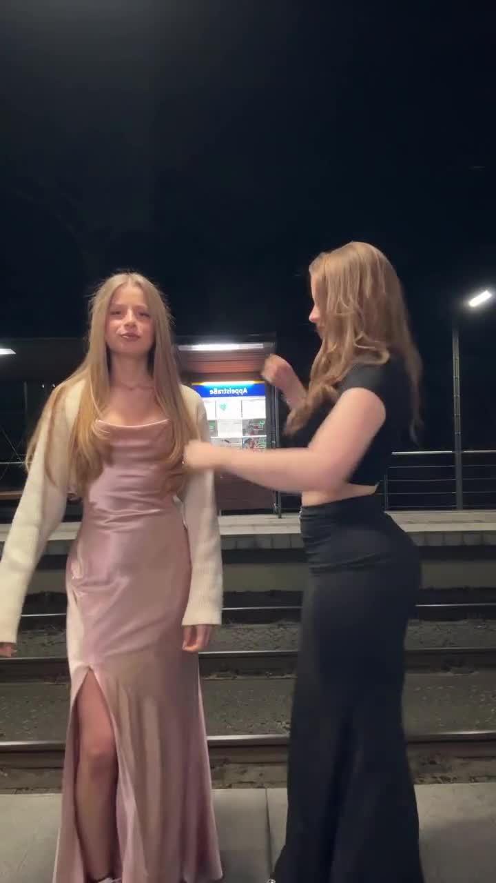 Video 1696325 from mayaa.zr