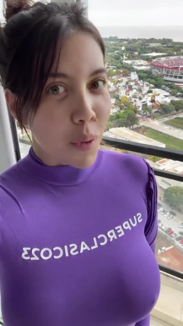 Video 16904 from Wanda Nara