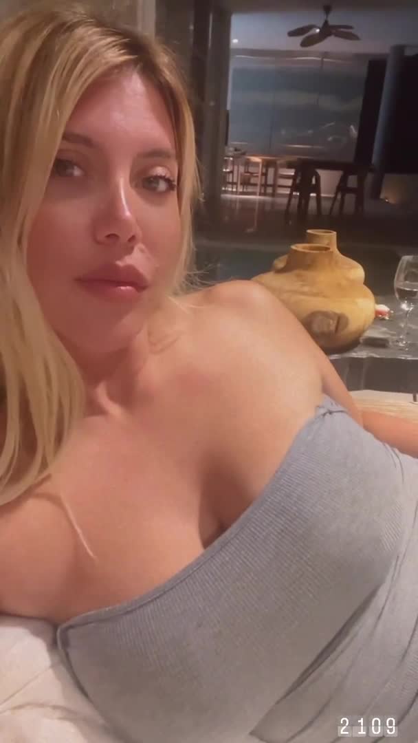 Video 16905 from Wanda Nara