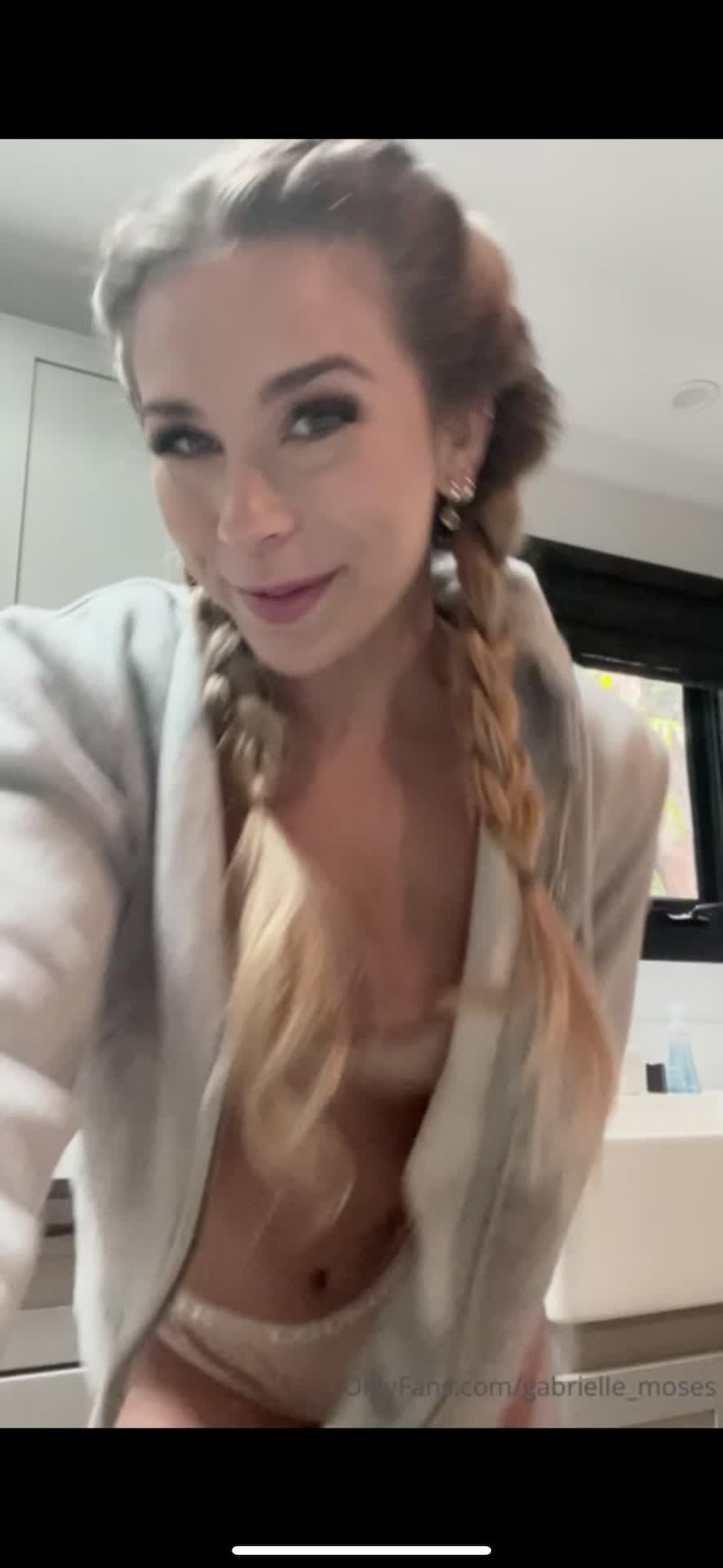 Video 5078 from Gabrielle Moses