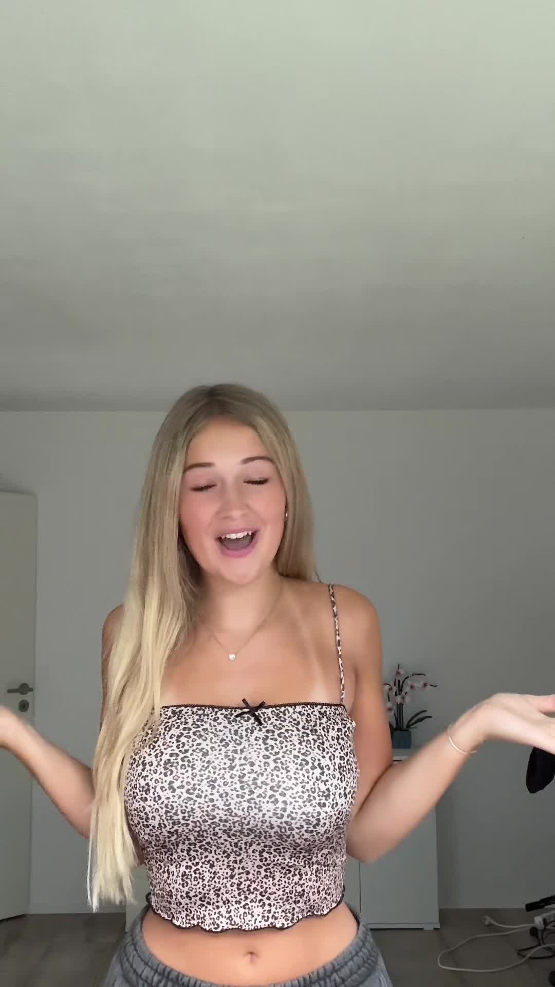 Video 18535 from Wieke