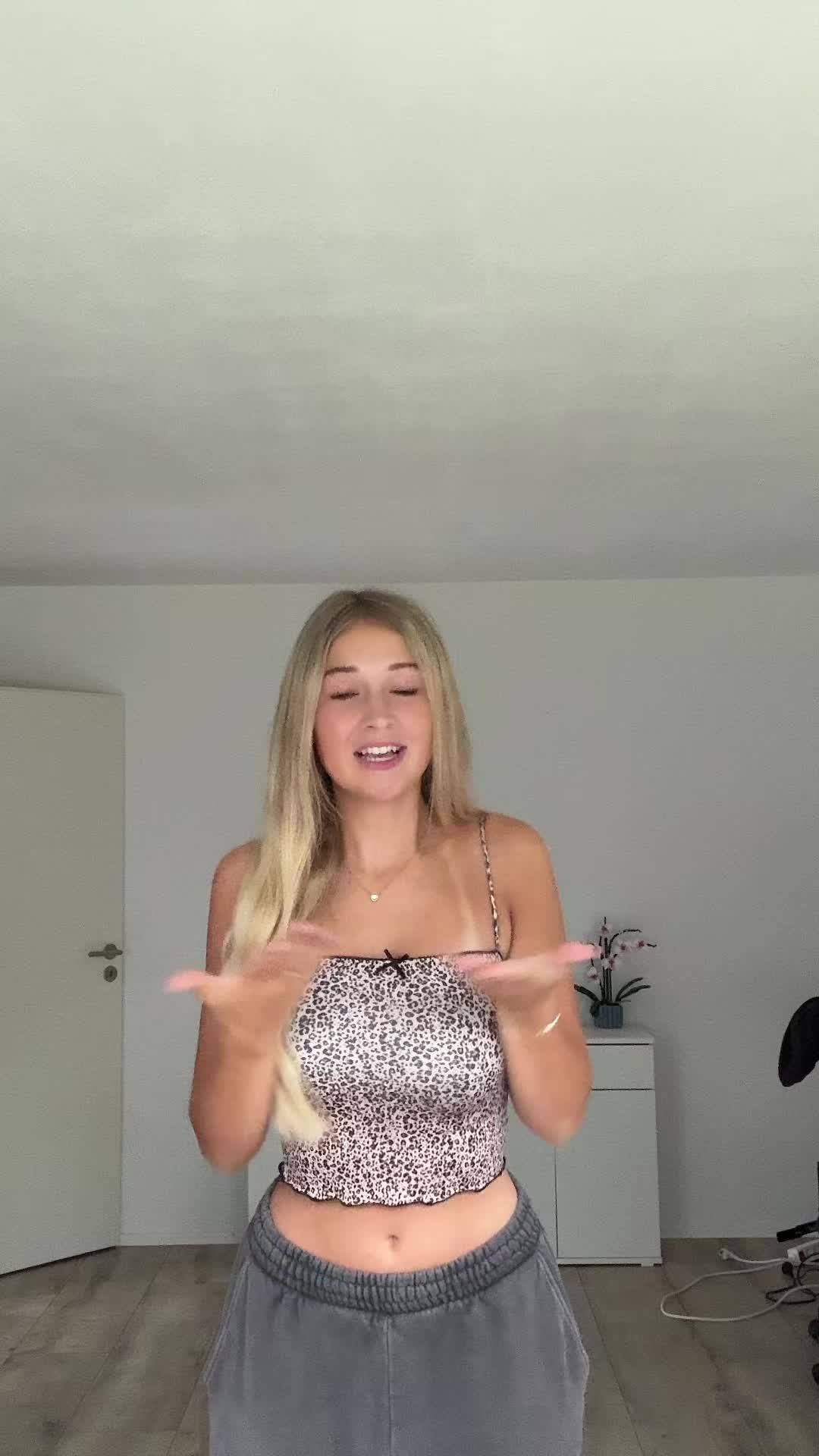 Video 18536 from Wieke