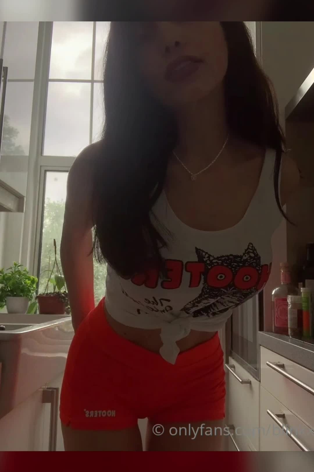 Video 7754 from Liz Blinkx