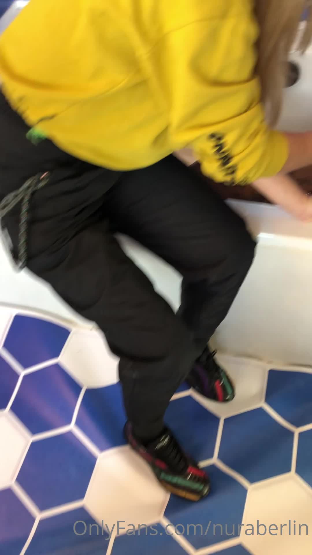 Video 20105 from Nura Habib Omer