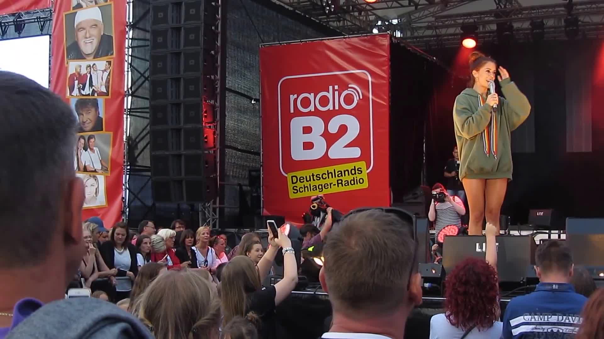 Video 22376 from Vanessa Mai