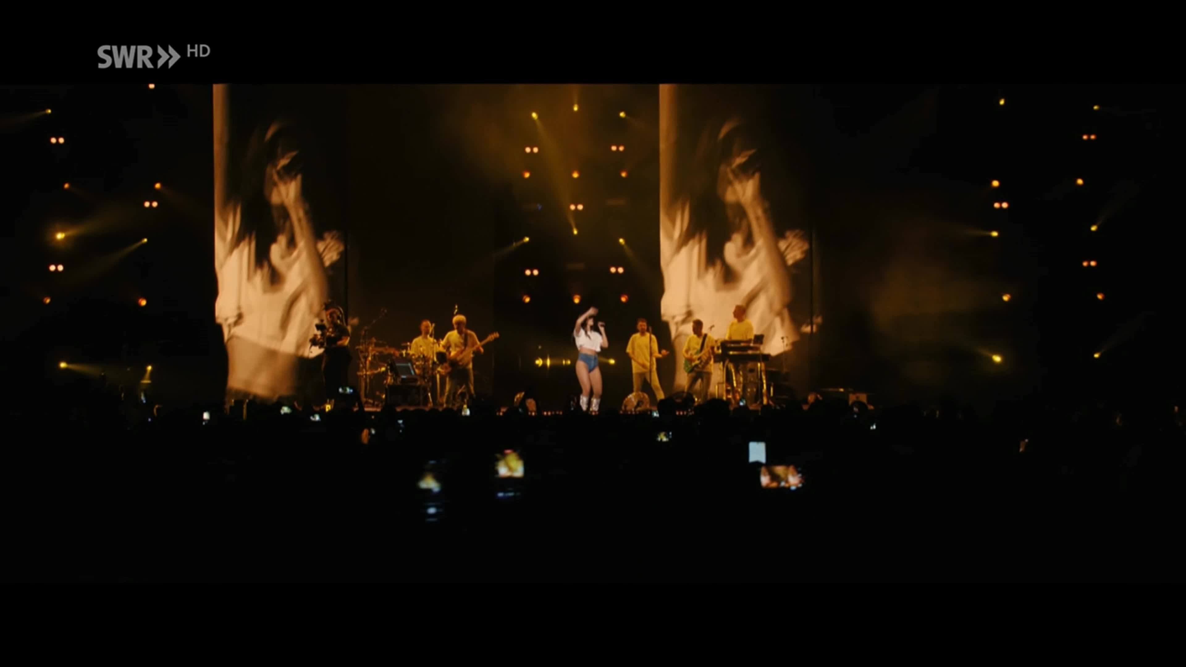 Video 22419 from Vanessa Mai