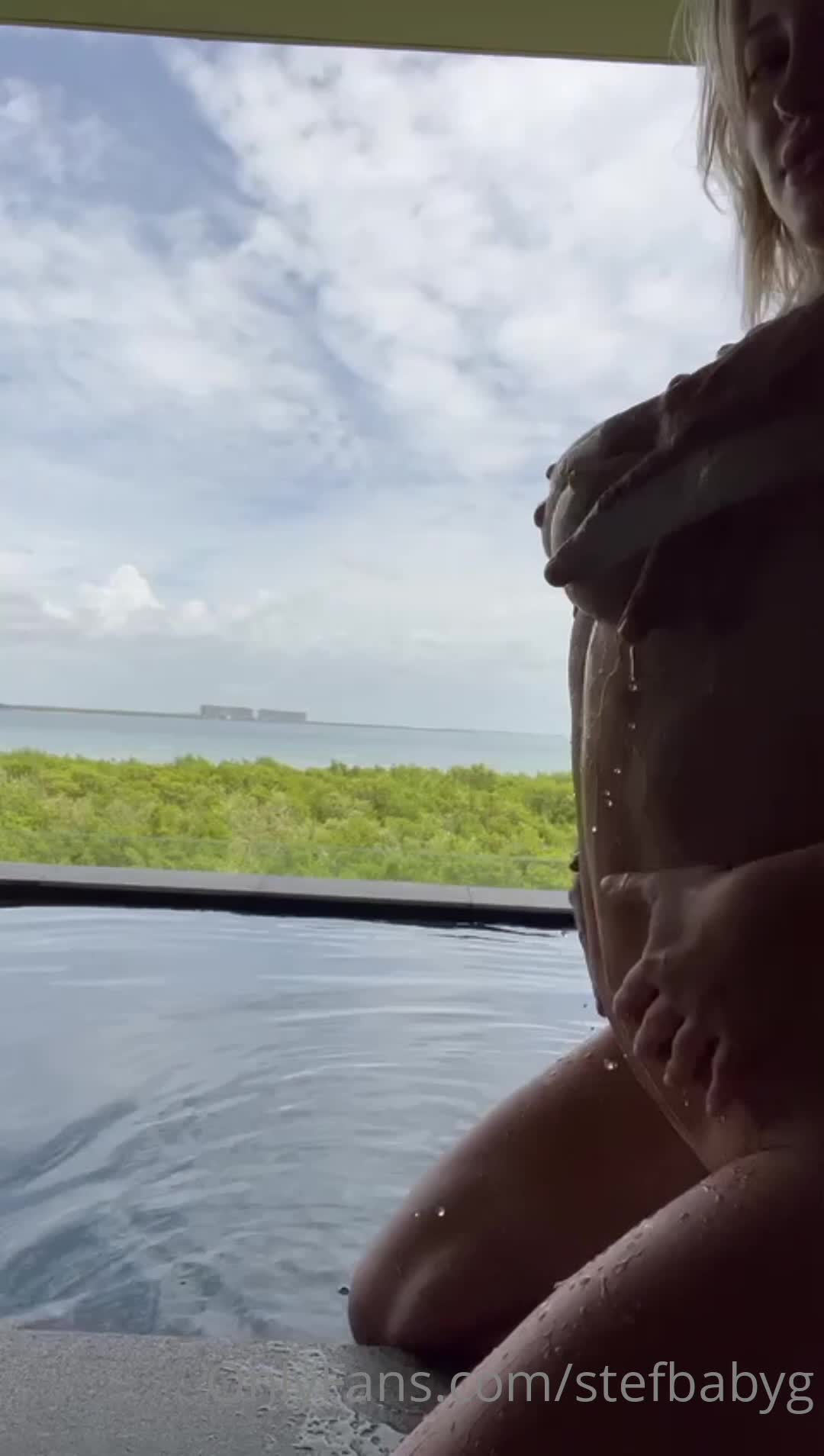 Video 22639 from Stefanie Gurzanski