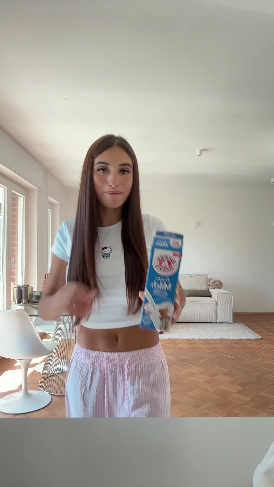 Video 24500 from Luna Farina