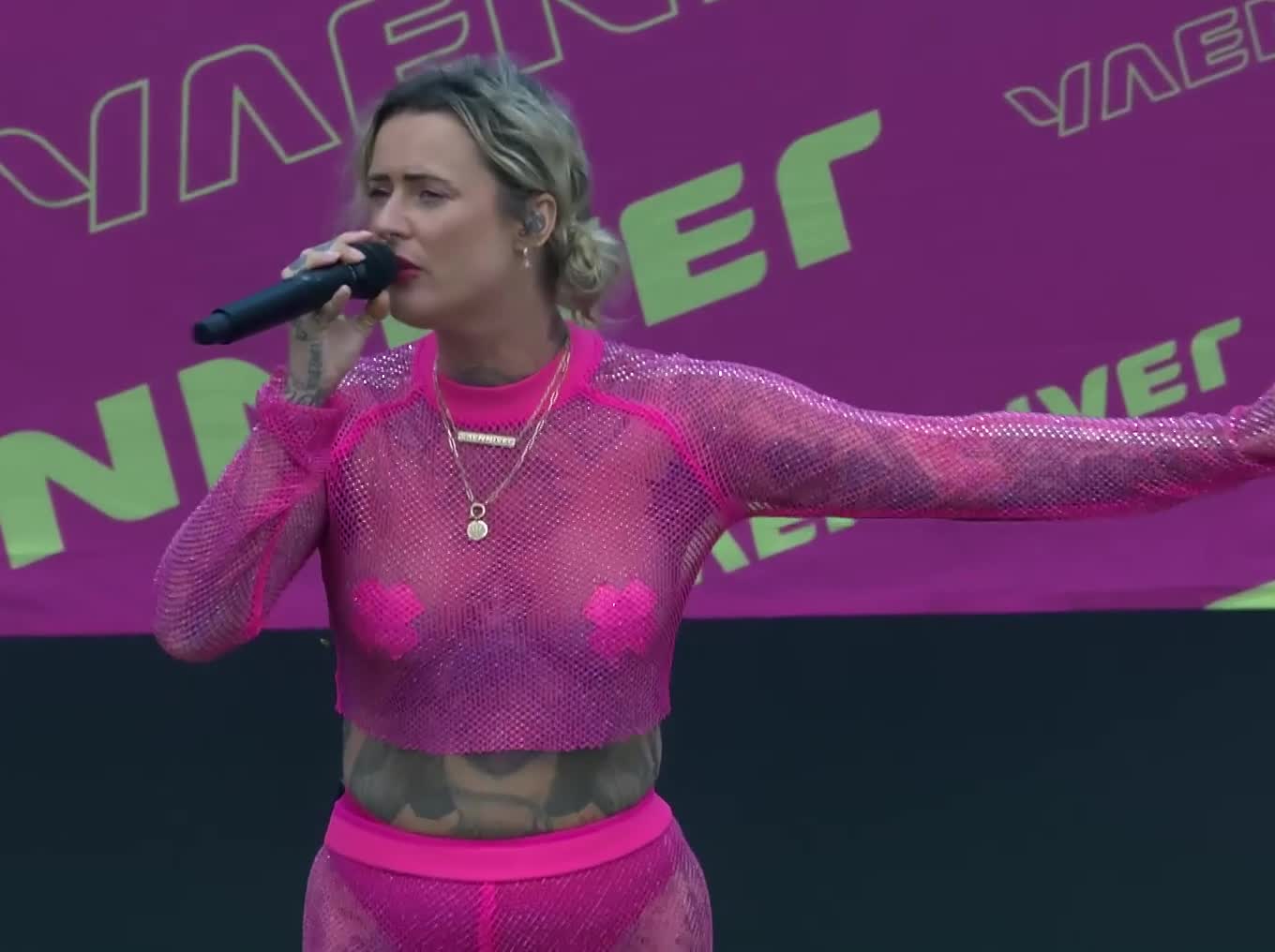 Video 24646 from Jennifer Weist