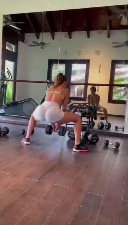 Video 25334 from Antonella Roccuzzo