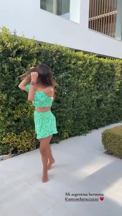 Video 25339 from Antonella Roccuzzo