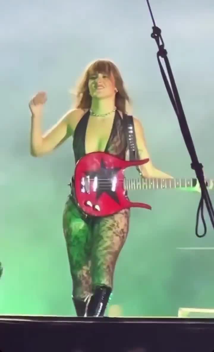 Video 25933 from Victoria De Angelis