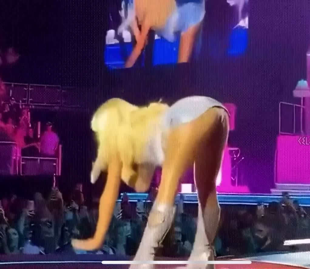 Video 26377 from Sabrina Carpenter