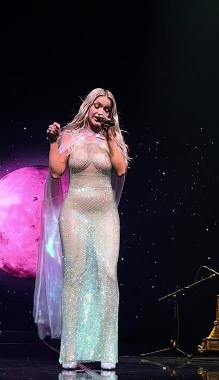 Video 26715 from Shirin David