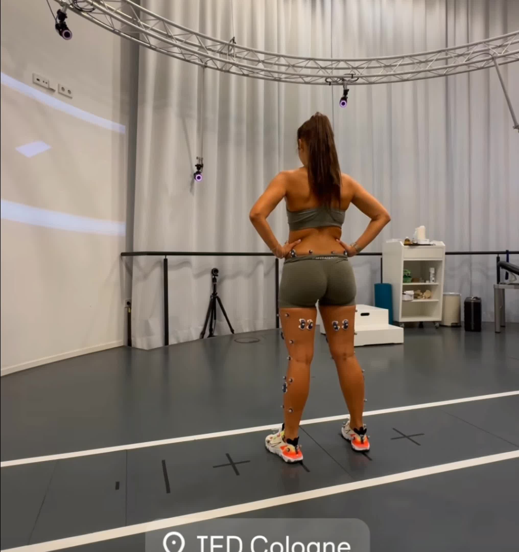 Video 27527 from Sarah Engels