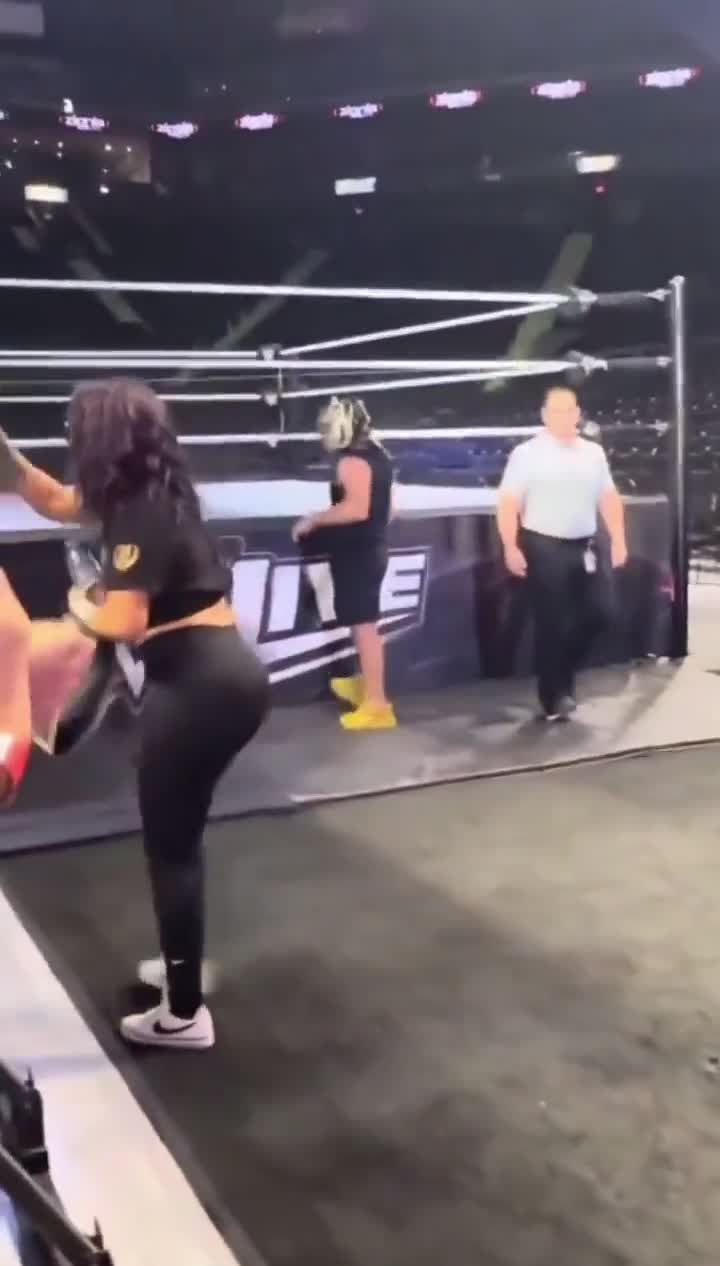 Video 27639 from Bayley