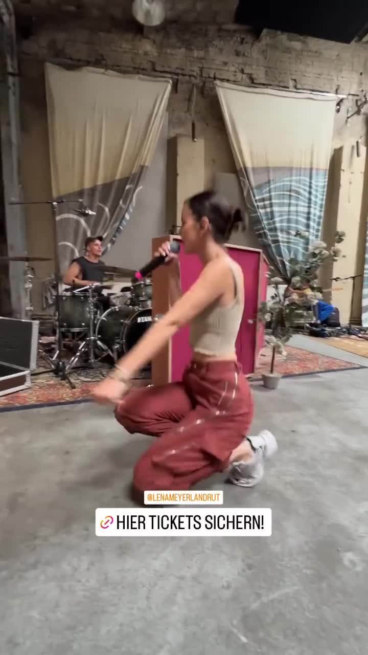 Video 27714 from Lena Meyer-Landrut