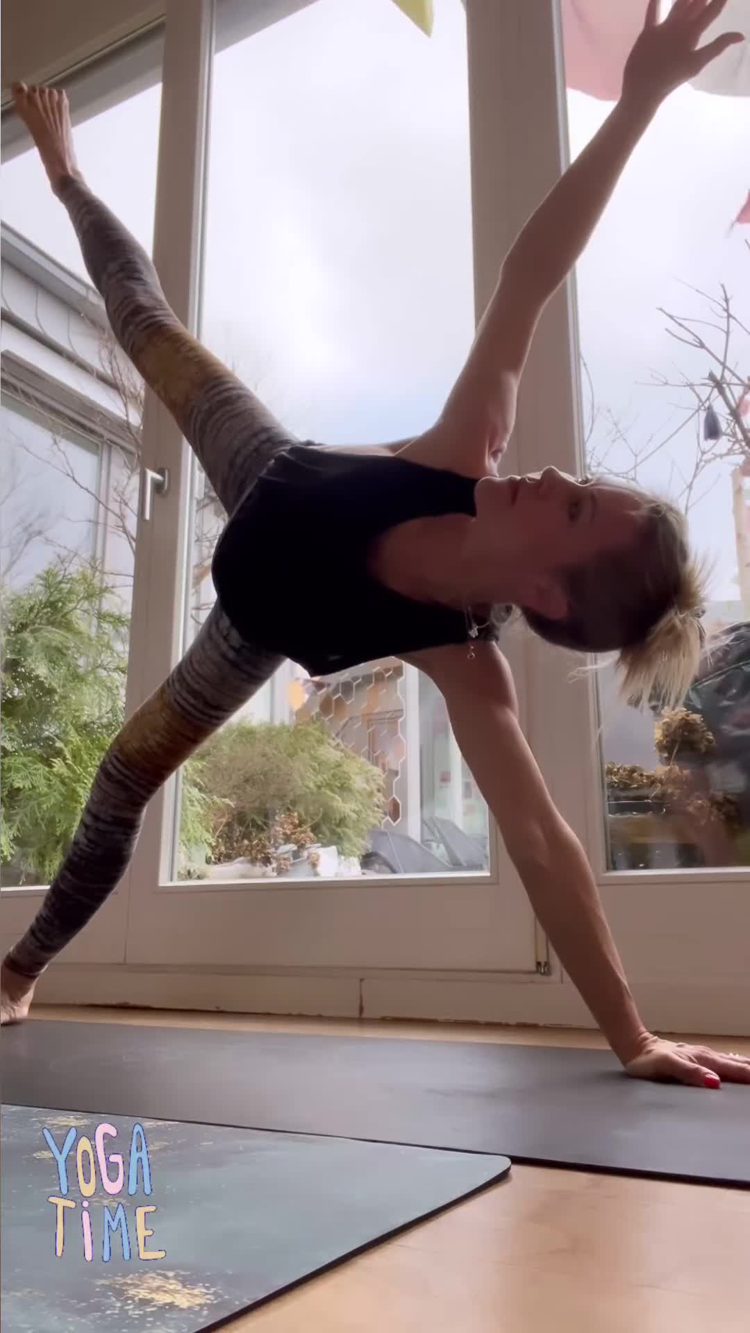 Video 27944 from Wolke Hegenbarth