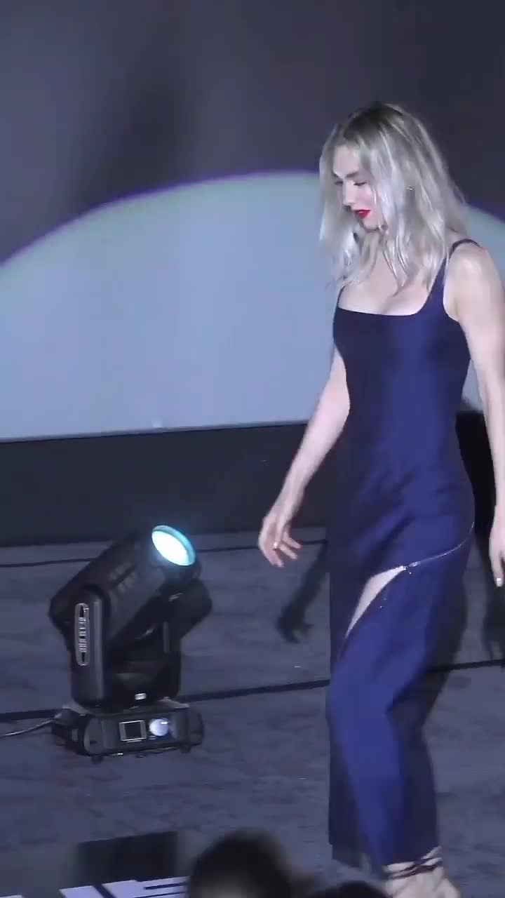 Video 29315 from Vanessa Kirby