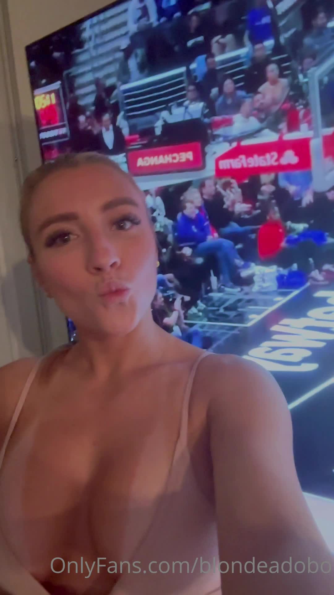 Video 30990 from BlondeAdobo