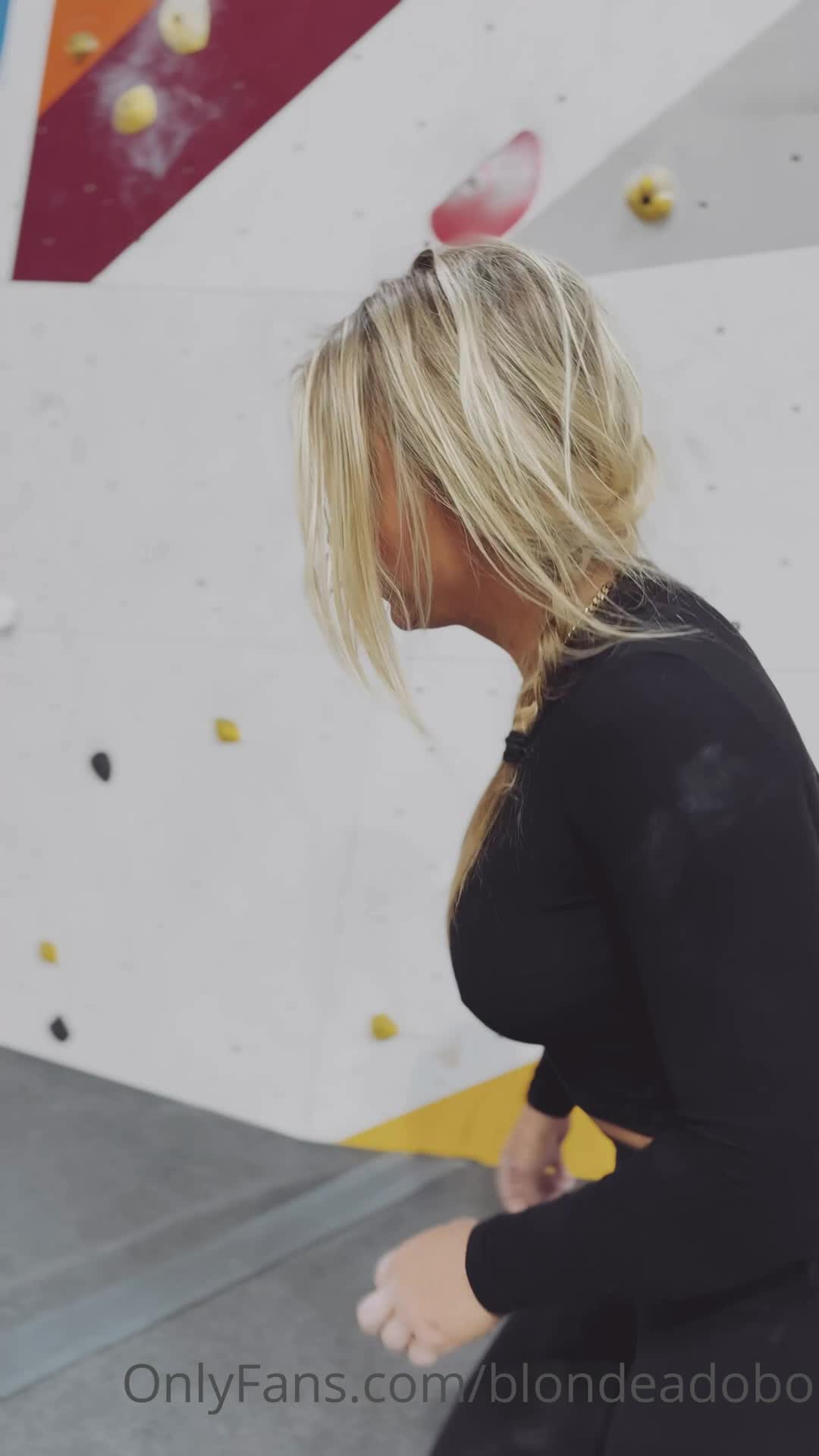 Video 31002 from BlondeAdobo