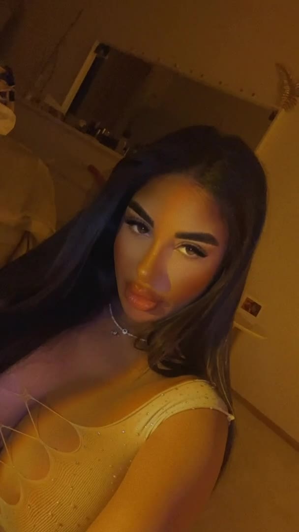 Video 43008 from Helia Soltani