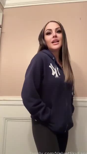 Video 48366 from Velvet Sky