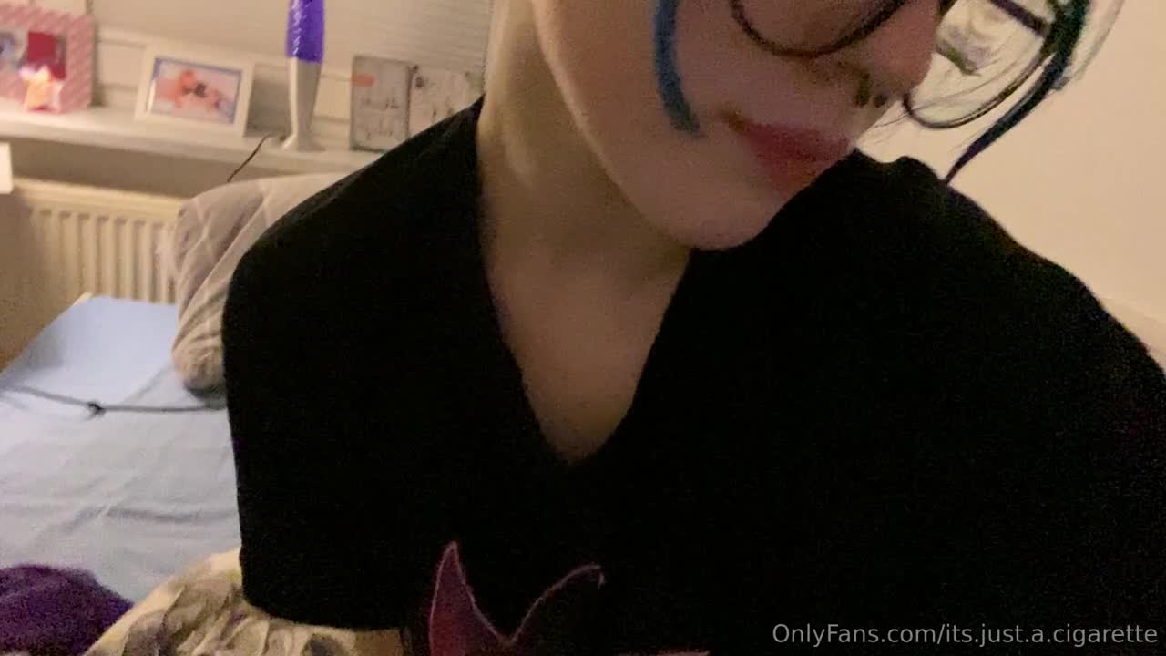 Video 48513 from its_just_a_cigarette