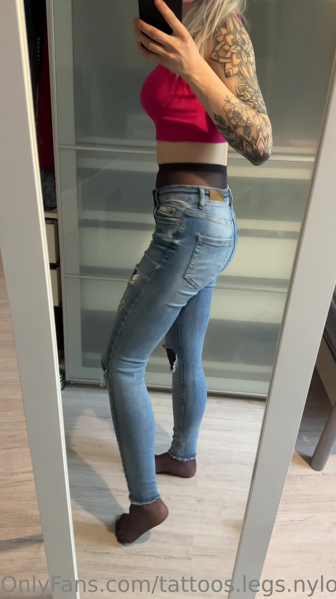 Video 55682 from tattoos.legs.nylons