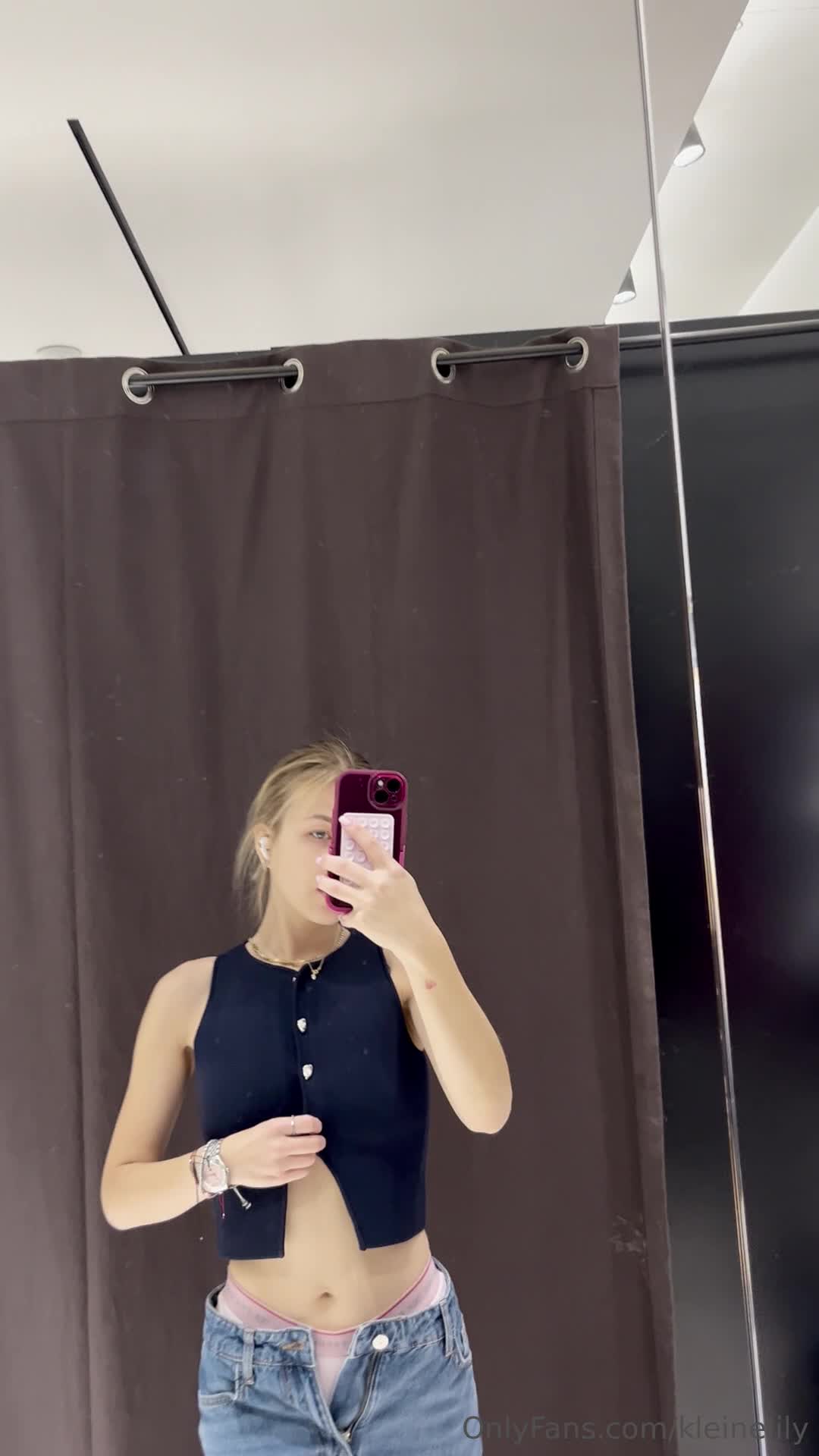 Video 108321 from Kleine Lily