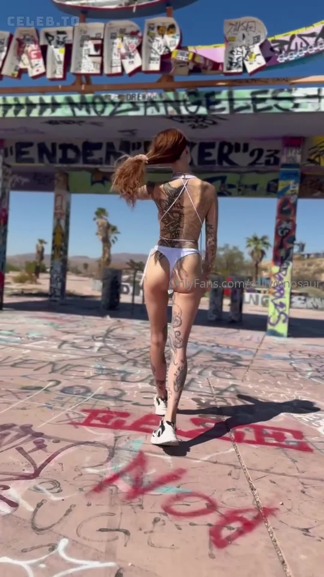 Video 112228 from Sallydinosaur