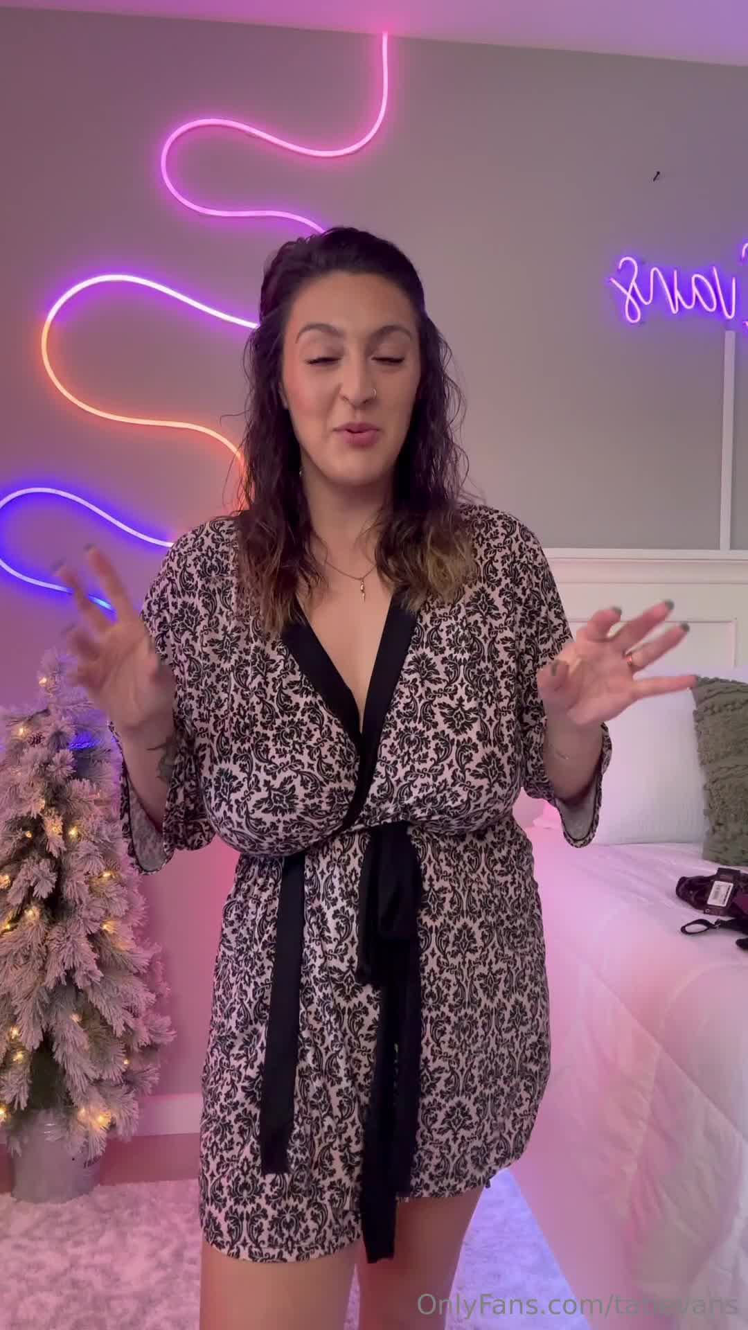 Video 116683 from xoxo_t / tatievans