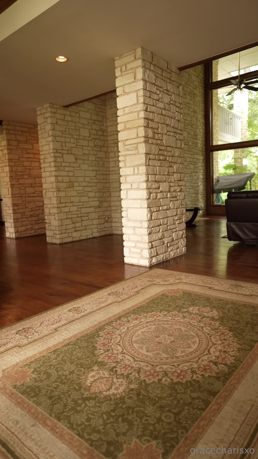 Video 121064 from Grace Charis