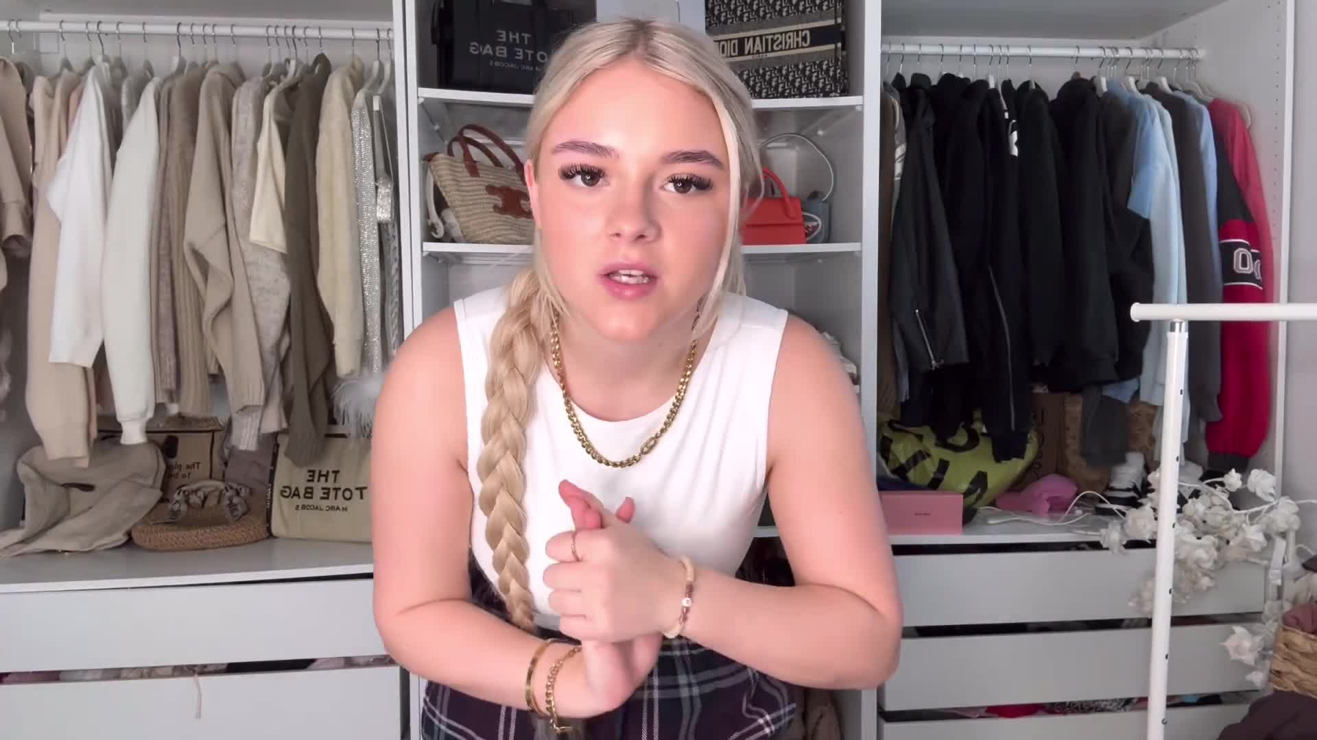 Video 366266 from Marsden it