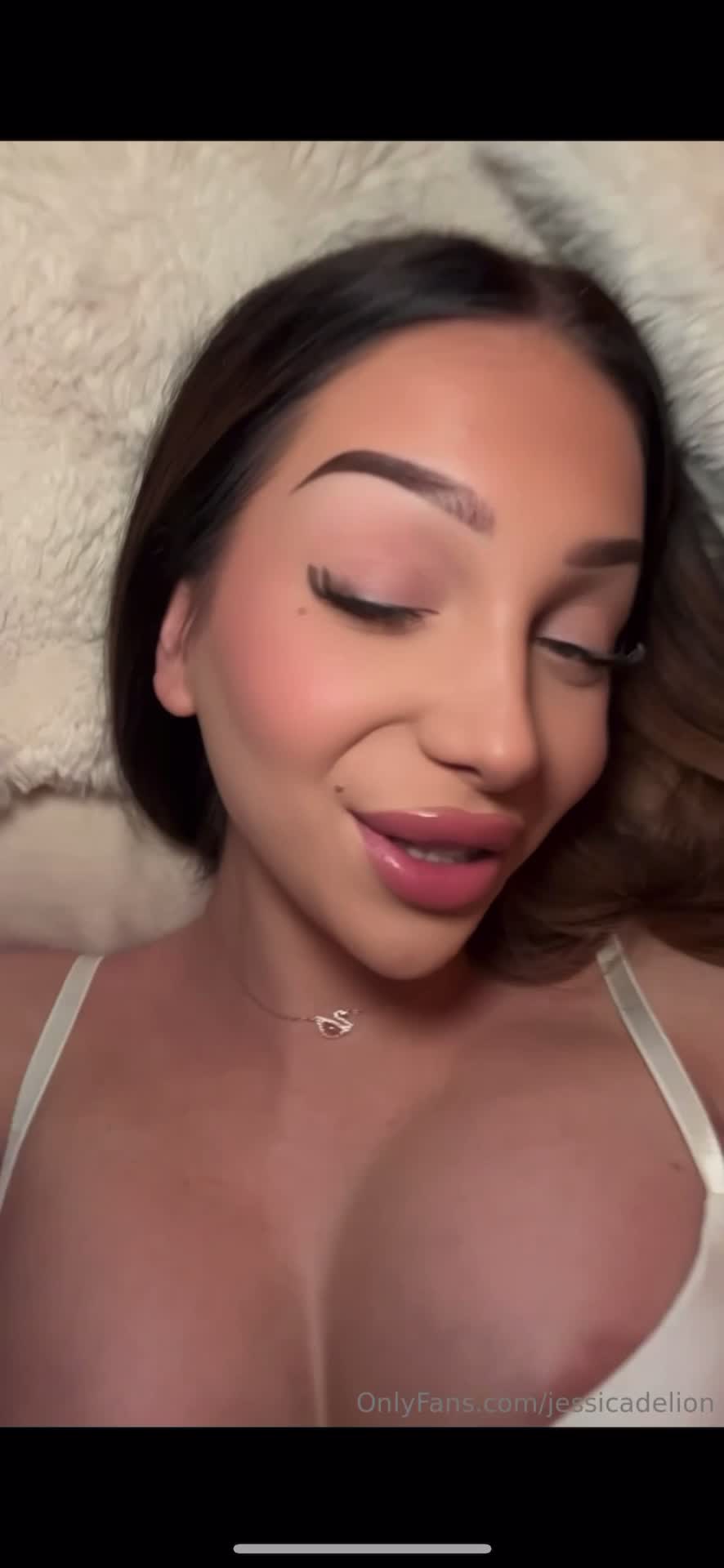 Video 366385 from Jessica Delion