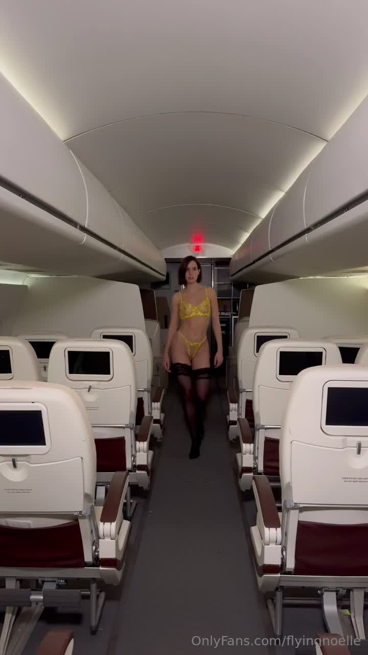 Video 369209 from Flying Noelle