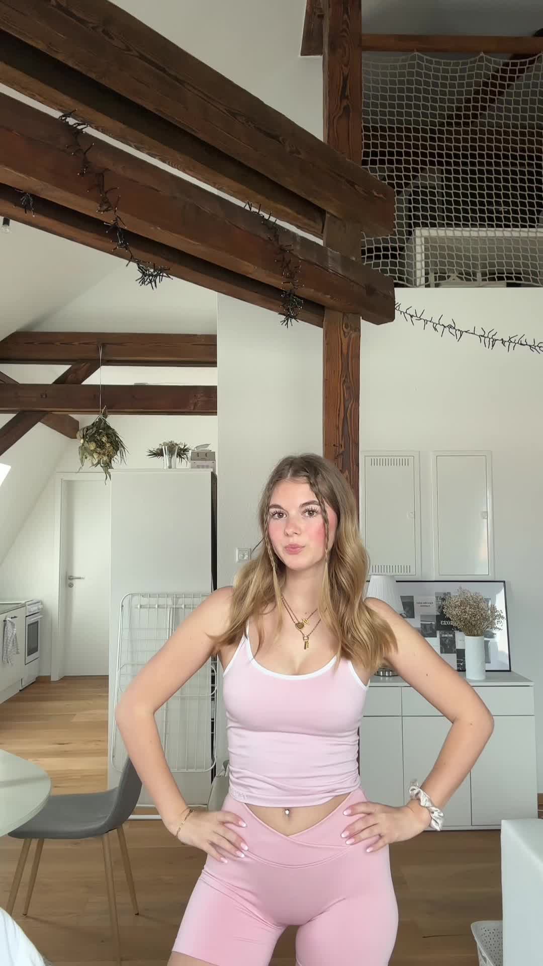 Video 370493 from Alizee Talk