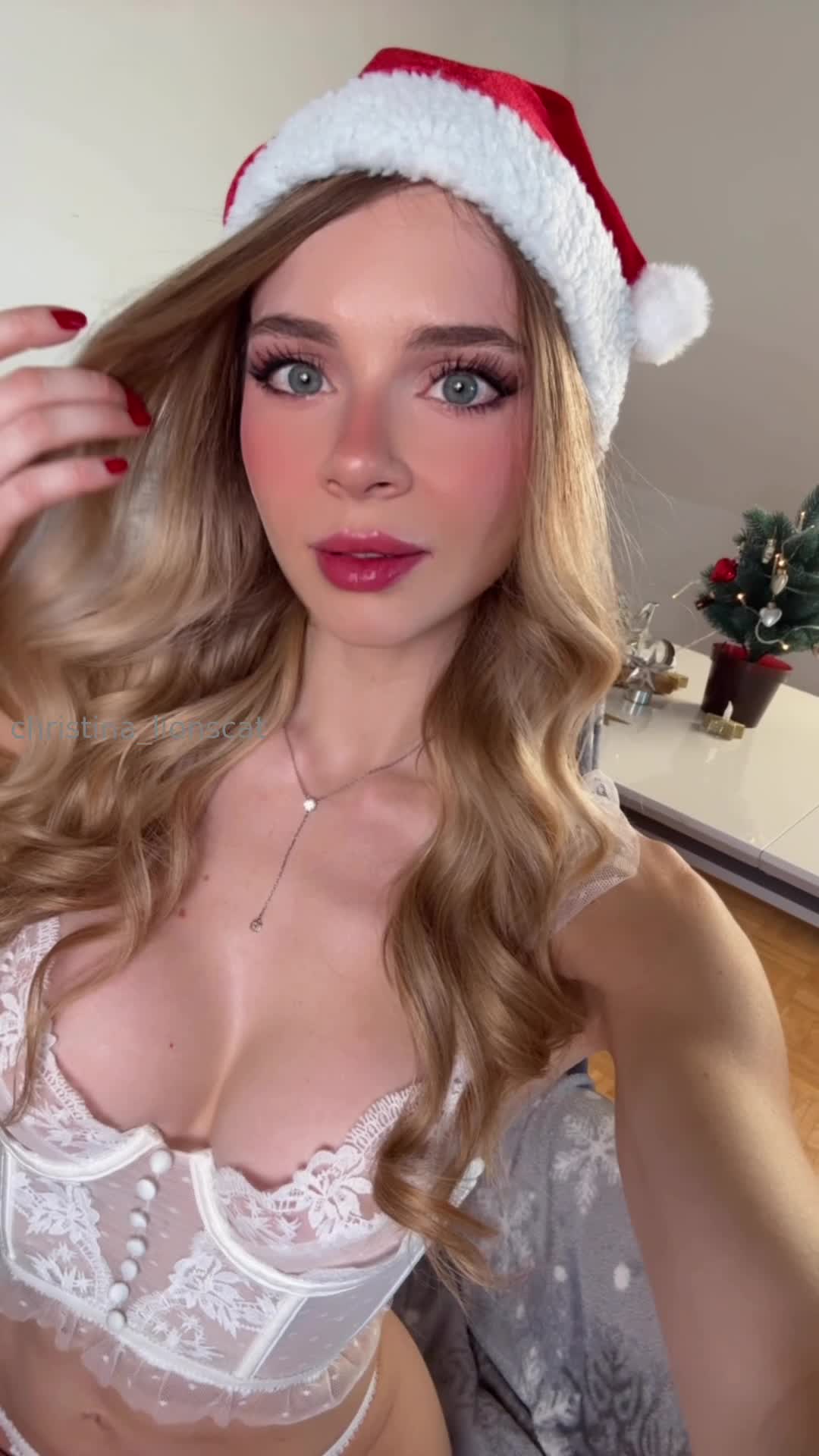 Video 370537 from Christina LionsCat