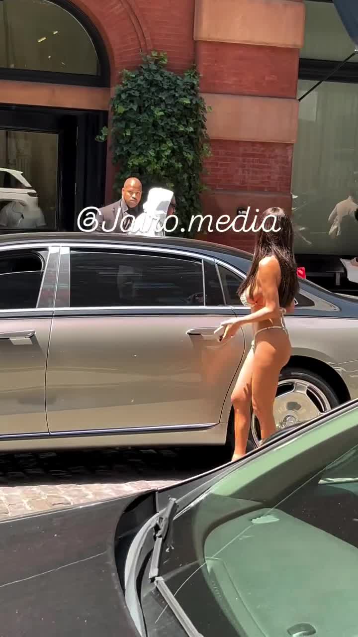 Video 426718 from Bianca Censori