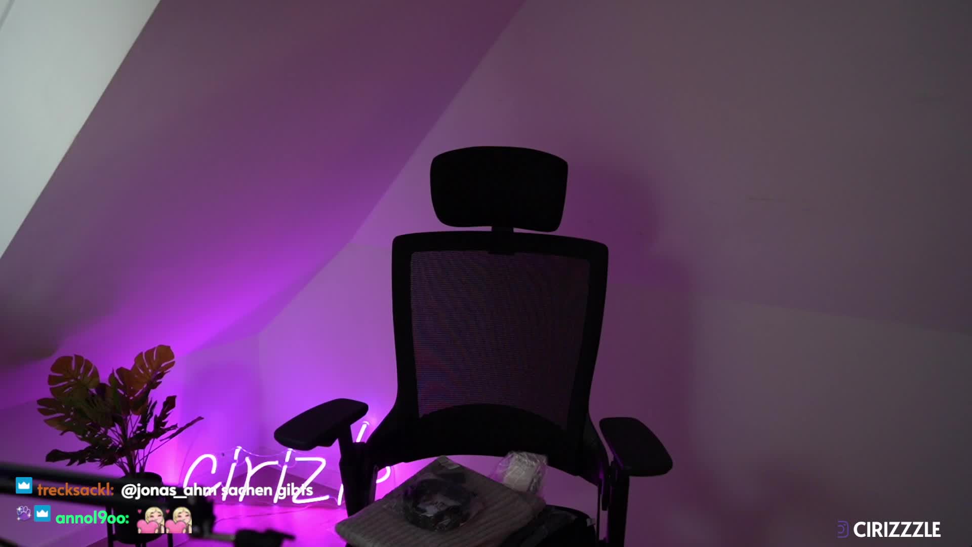 Video 265834 from Cindy (@cirizzzle) / cirizle