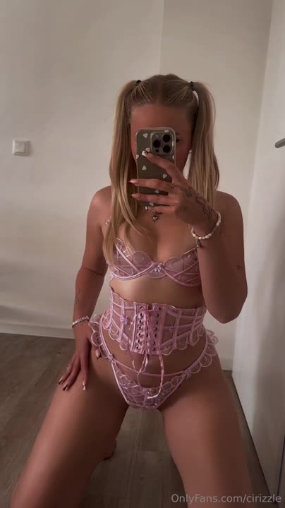Video 431944 from Cindy (@cirizzzle) / cirizle