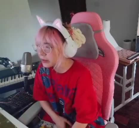Video 434093 from LilyPichu