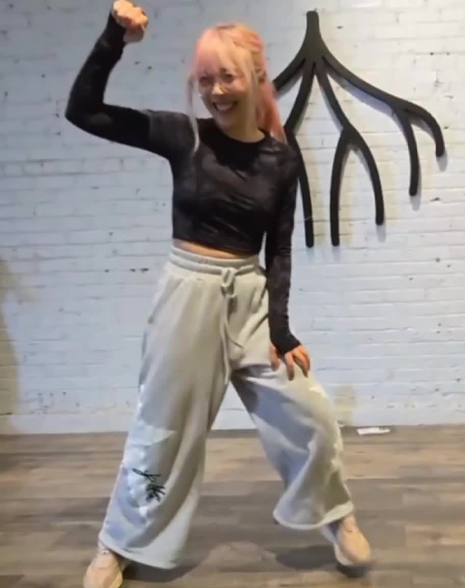 Video 434125 from LilyPichu