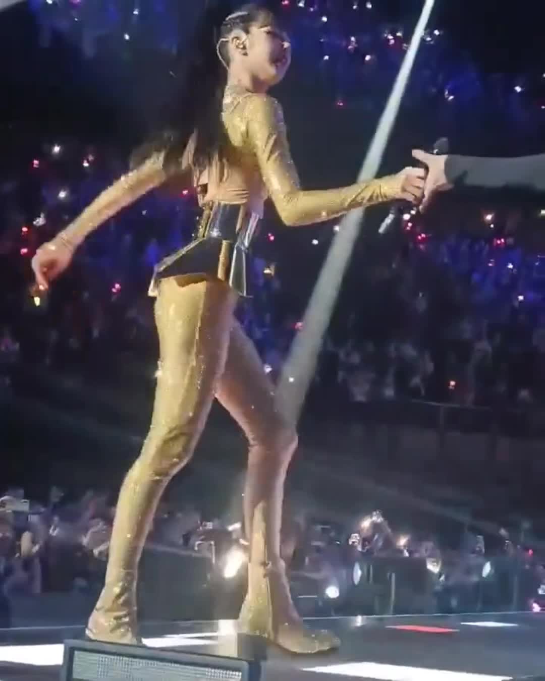 Video 267717 from Lisa | BLΛƆKPIИK (Blackpink)