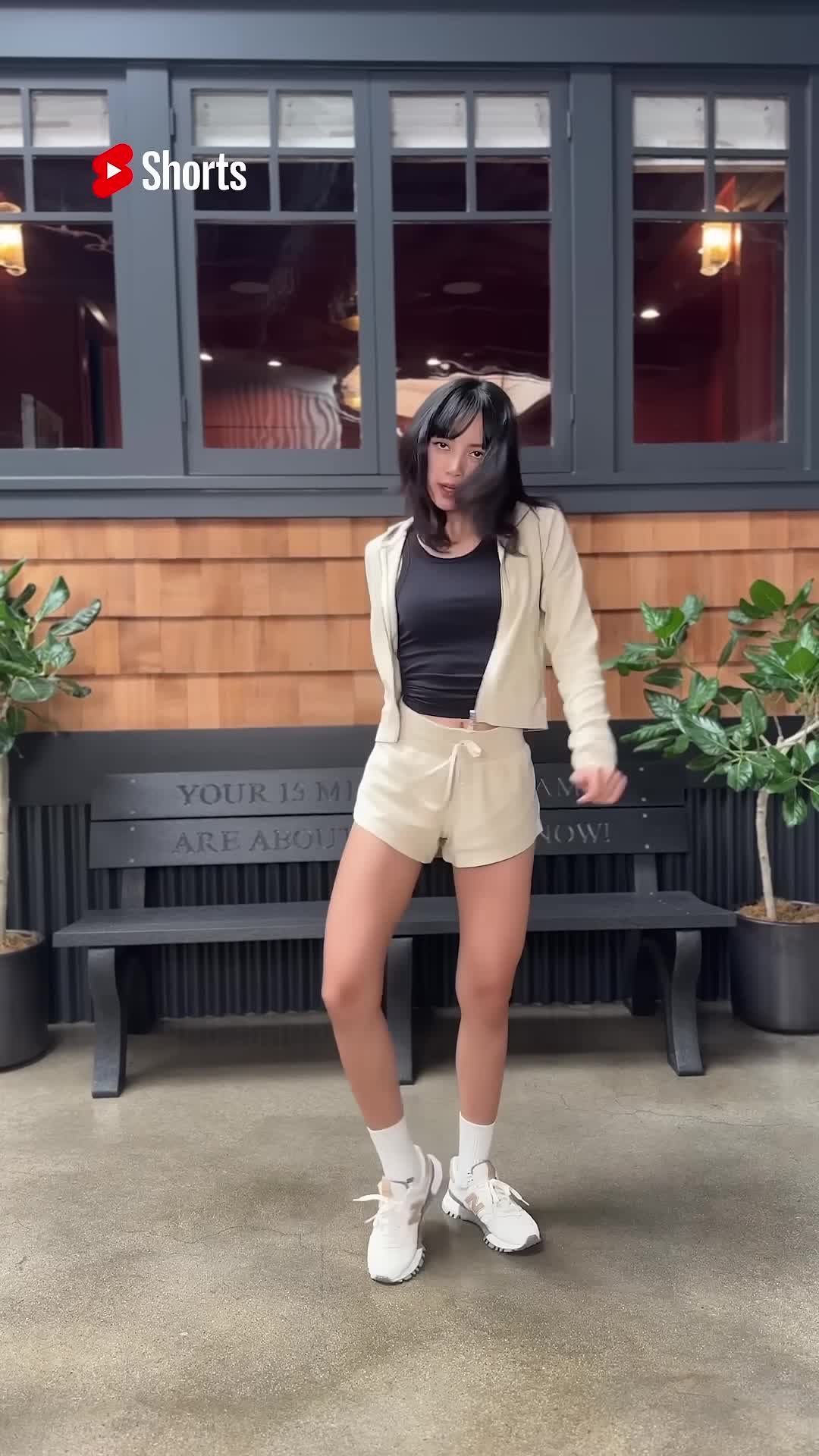 Video 267779 from Lisa | BLΛƆKPIИK (Blackpink)