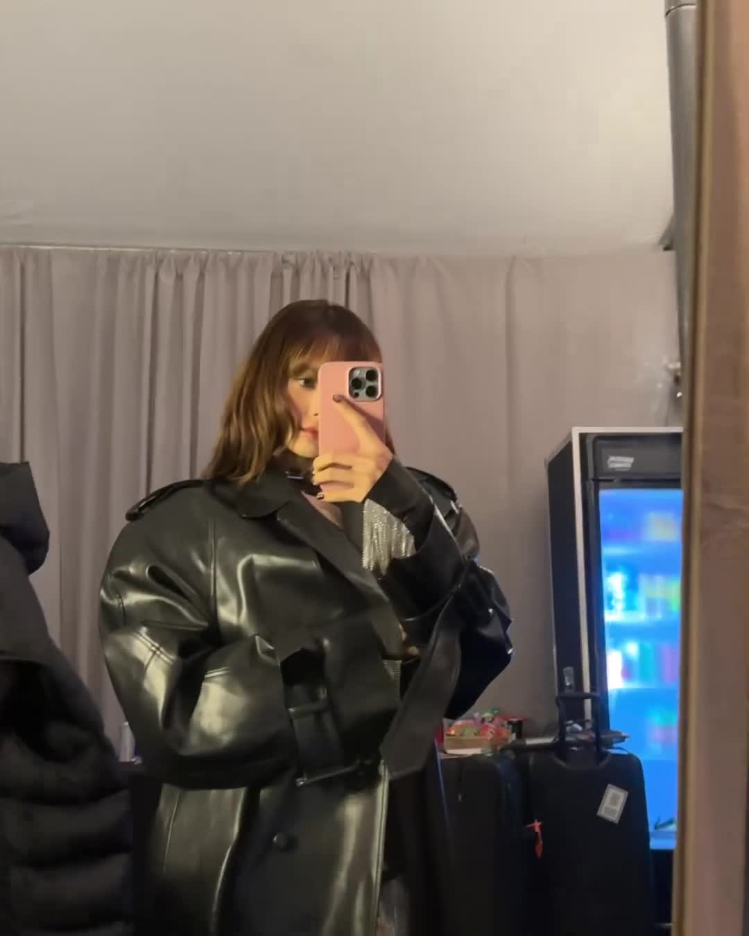 Video 267922 from Lisa | BLΛƆKPIИK (Blackpink)