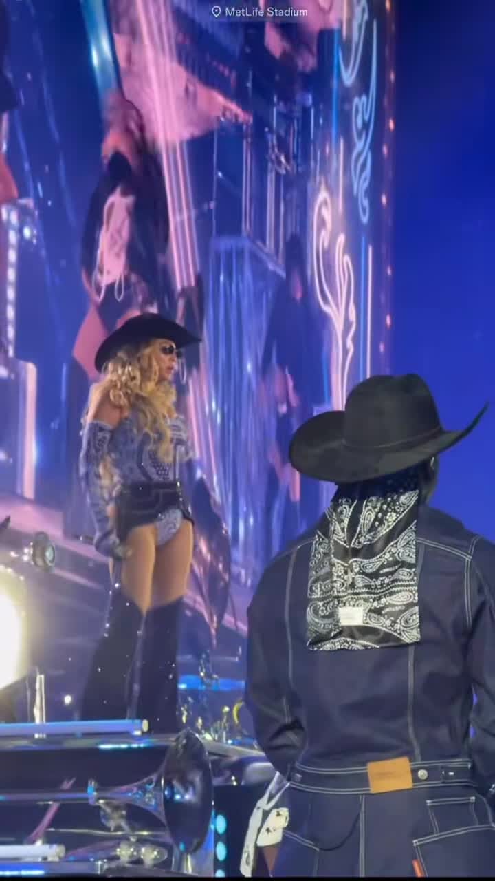 Video 300130 from Beyoncé